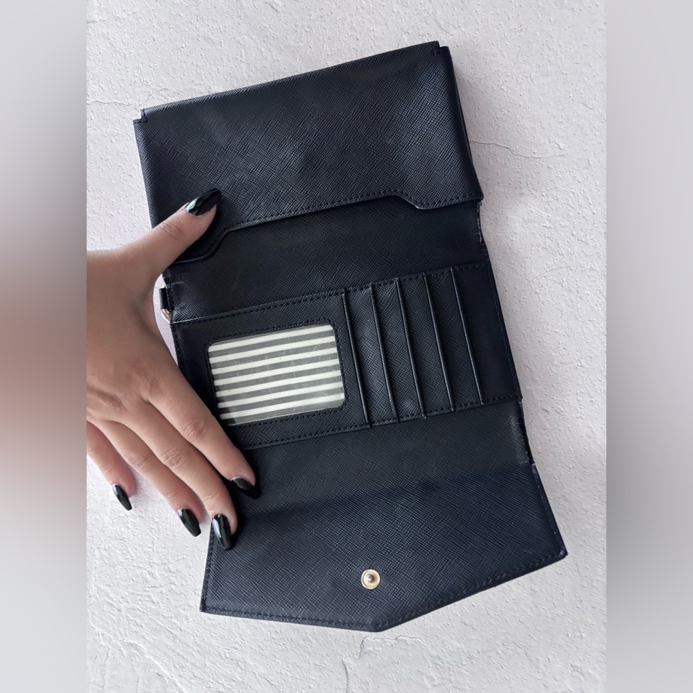Black Kate Spade Saffiano Wristlet - Picture 5 of 5